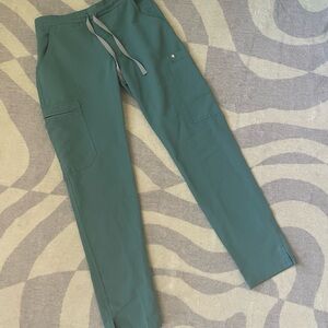 FIGS Hydrogreen Yolas